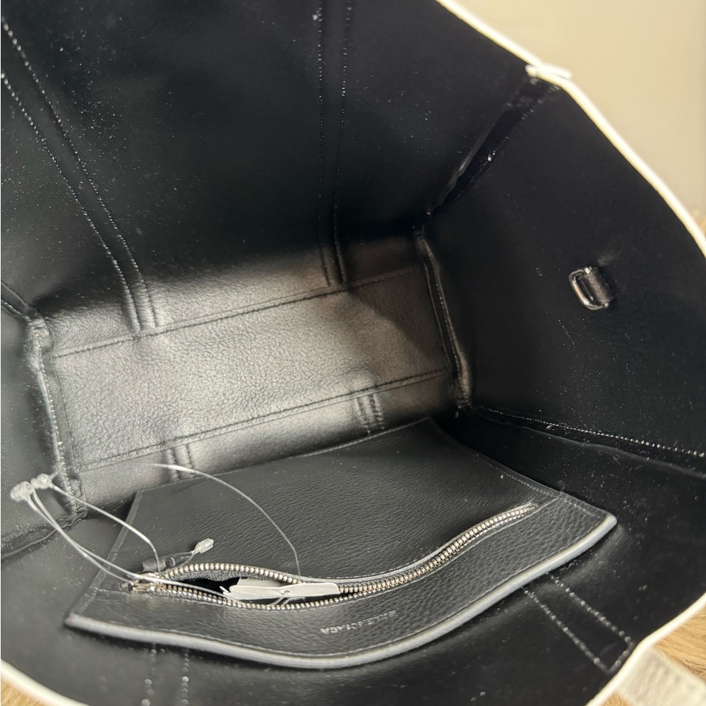 ❌❌❌SOLD❌❌❌Authentic New Balenciaga Everyday XS Shopping Tote Bag - Picture 12 of 12